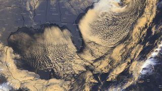 U pobřeží USA se objevily impozantní oblačné uličky